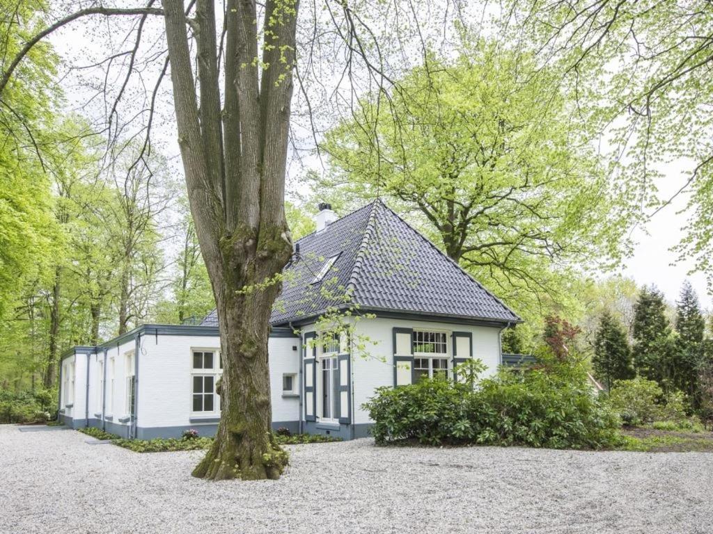 Отель Landal Landgoed 'T Loo Экстерьер фото